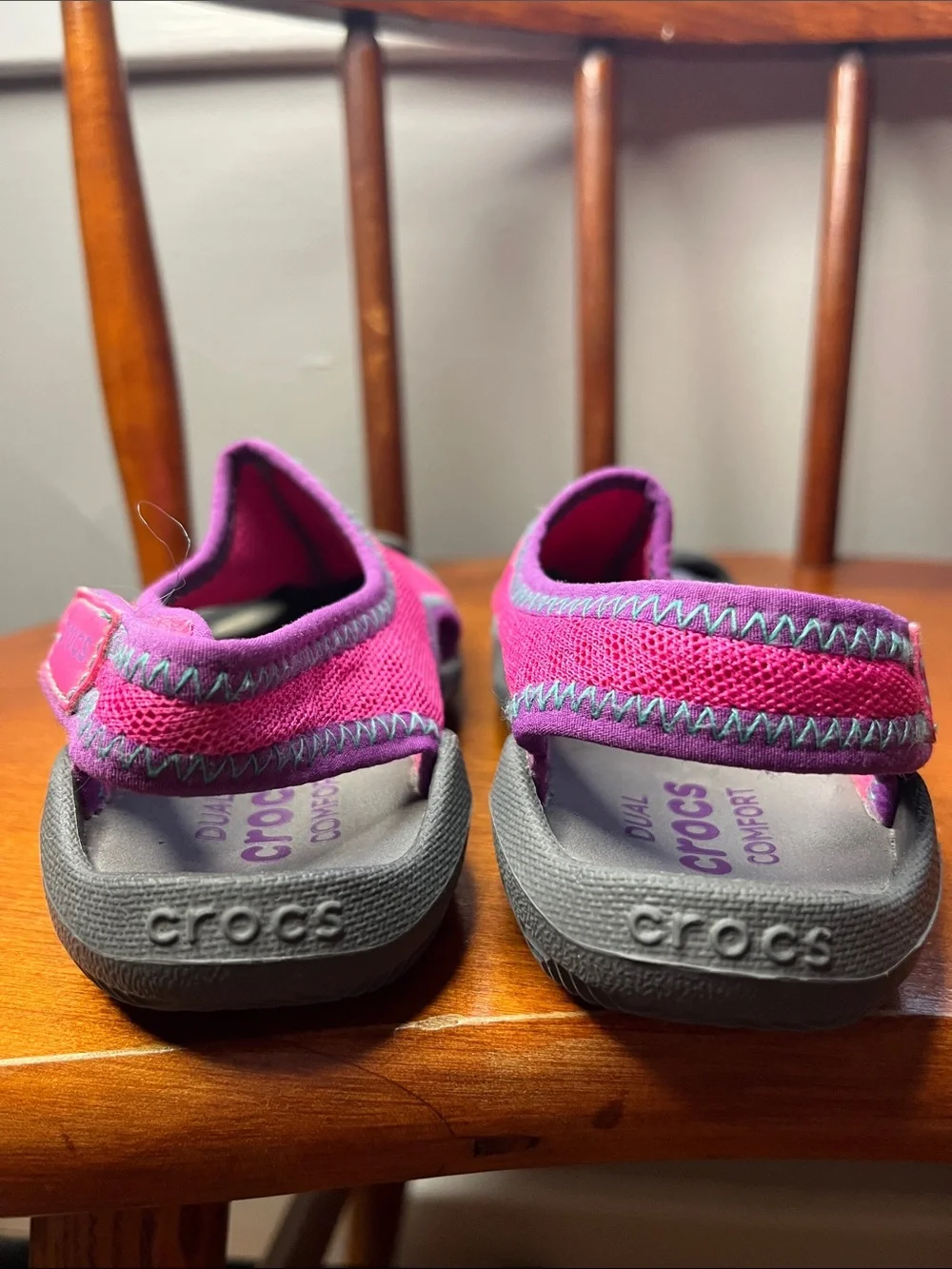 NWOT Crocs Kids Swiftwater Sandals Magenta Purple Water Shoes Size 9